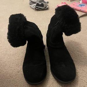 Girls black boots size 1